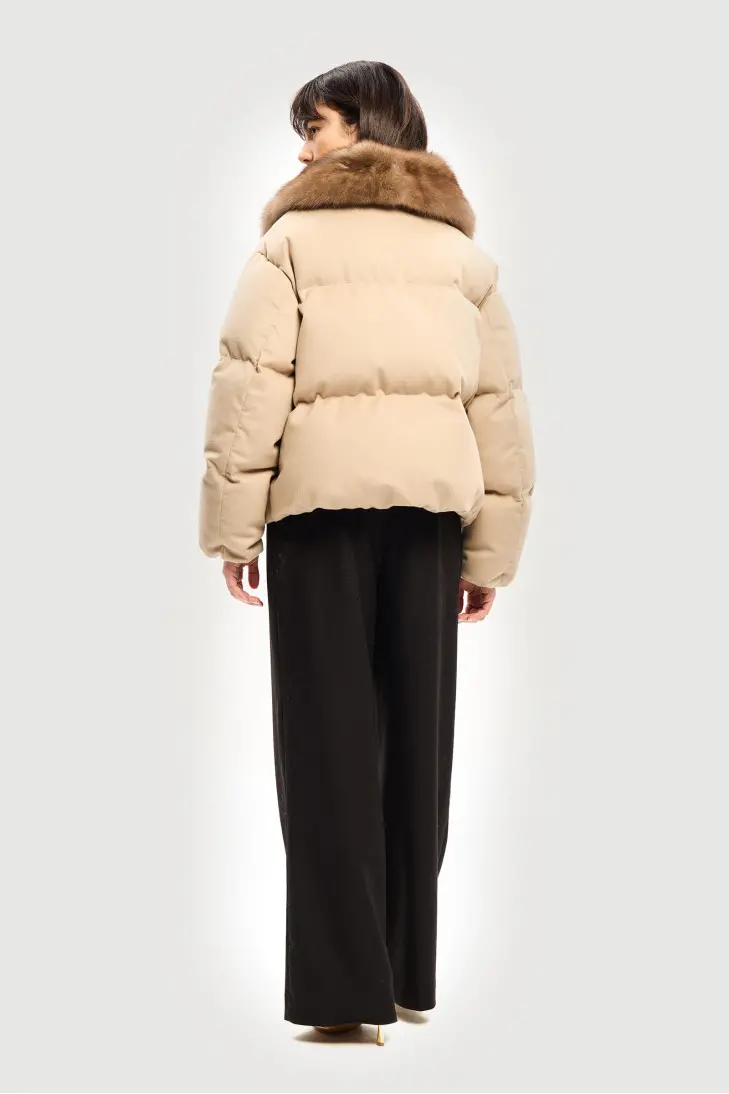 Короткая бежевая куртка из кашемира Loropiana с вортником меха соболя - фото 2