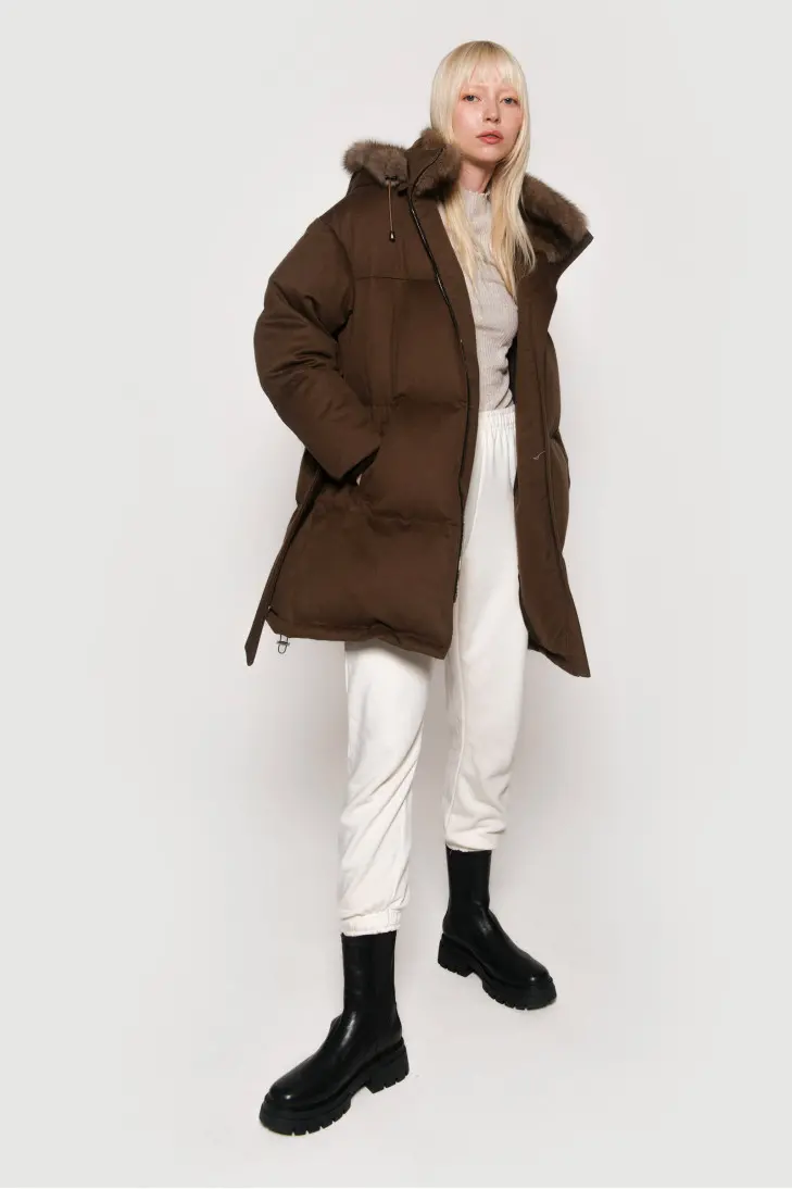 Короткий коричневый пуховик из кашемира LoroPiana с соболиным мехом - фото 2