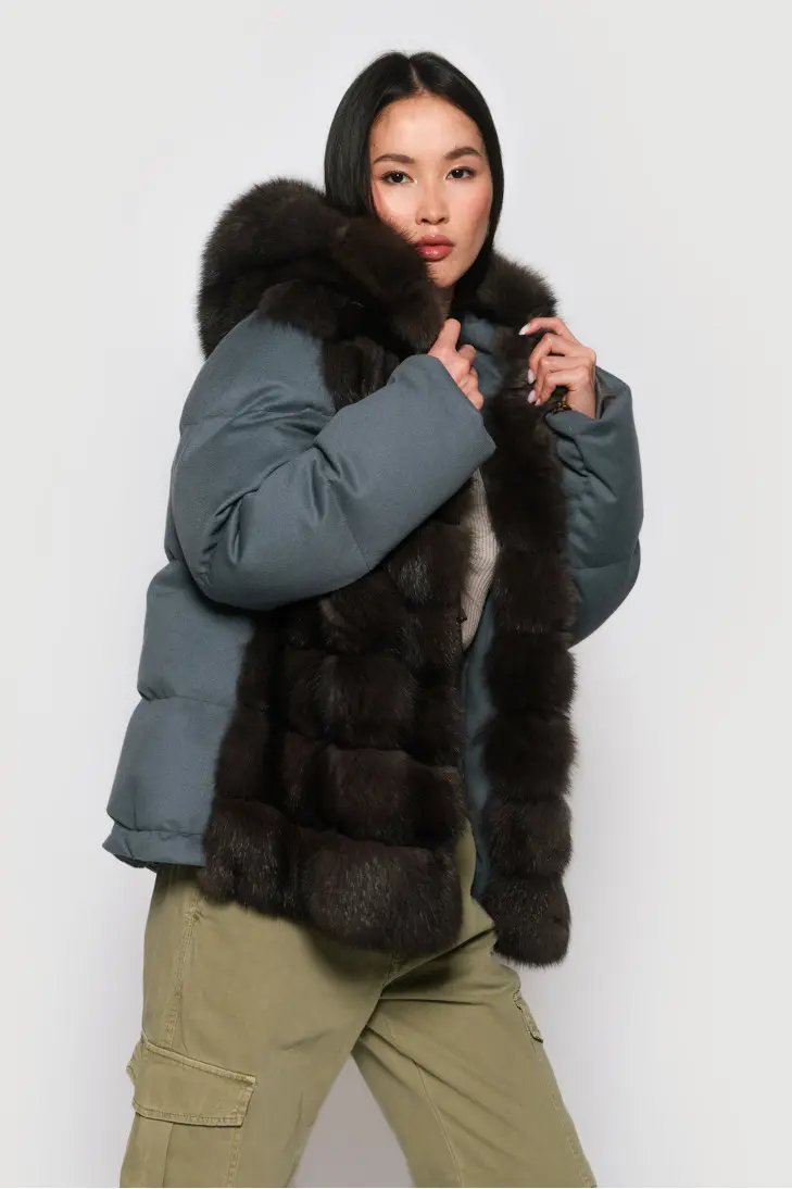 Короткий синий пуховик из кашемира Loropiana с темным соболиным мехом - фото 5