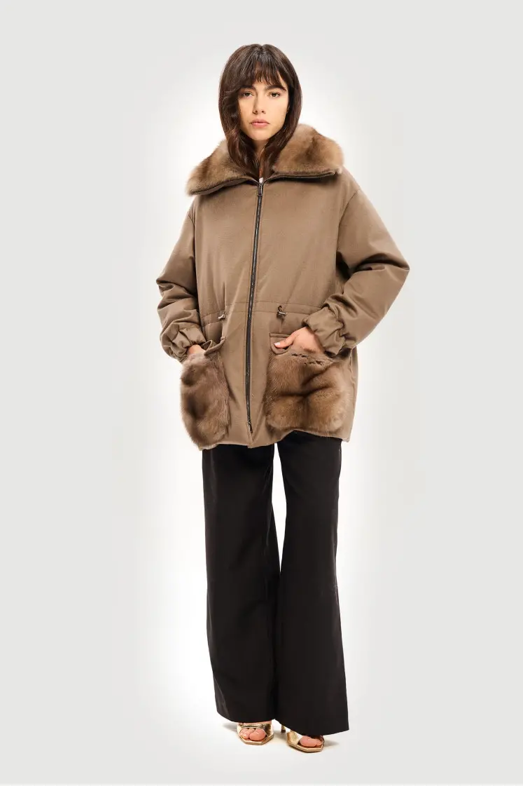 Коричневый пуховик из кашемира Loropiana с воротником соболя