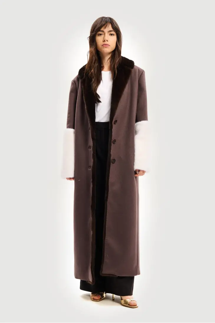 Длинное пальто с кашемира Loropiana с мехом черной и белой норки