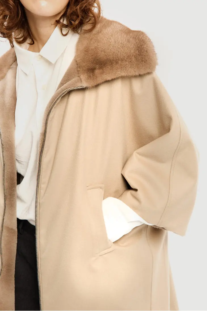 Короткая бежевая шуба из стриженной норки с рукавом 3/4 - фото 8