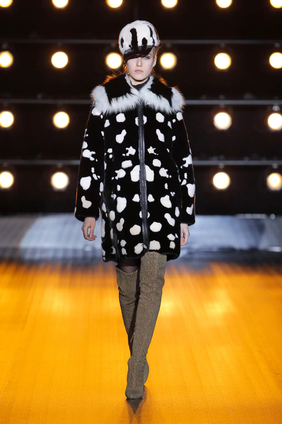 Показ в Милане FW18/19. Fashion show