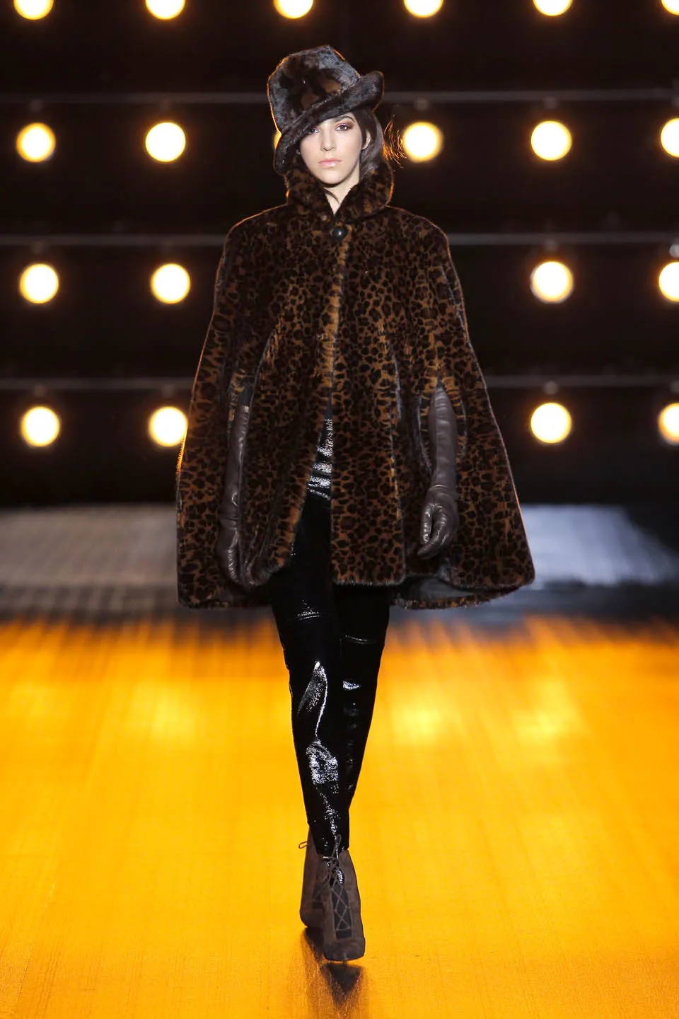 Показ в Милане FW18/19. Fashion show