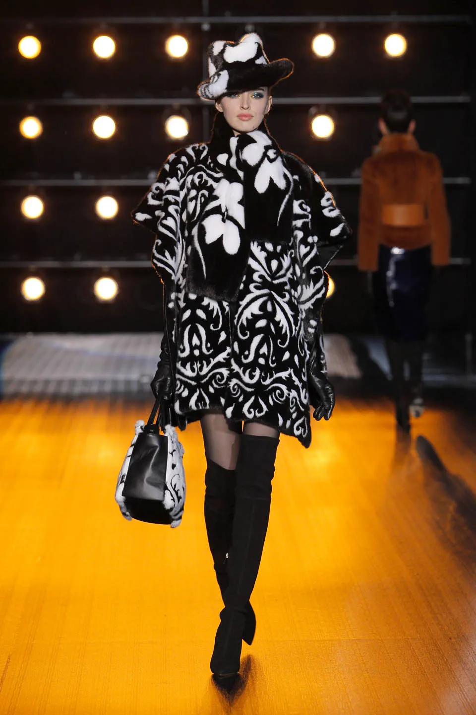 Показ в Милане FW18/19. Fashion show